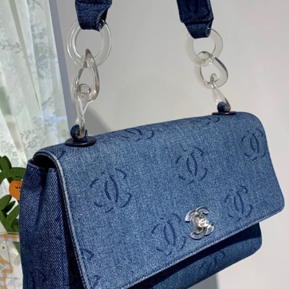 【RARE & Authentic】Chanel Denim CC Shoulder Bag